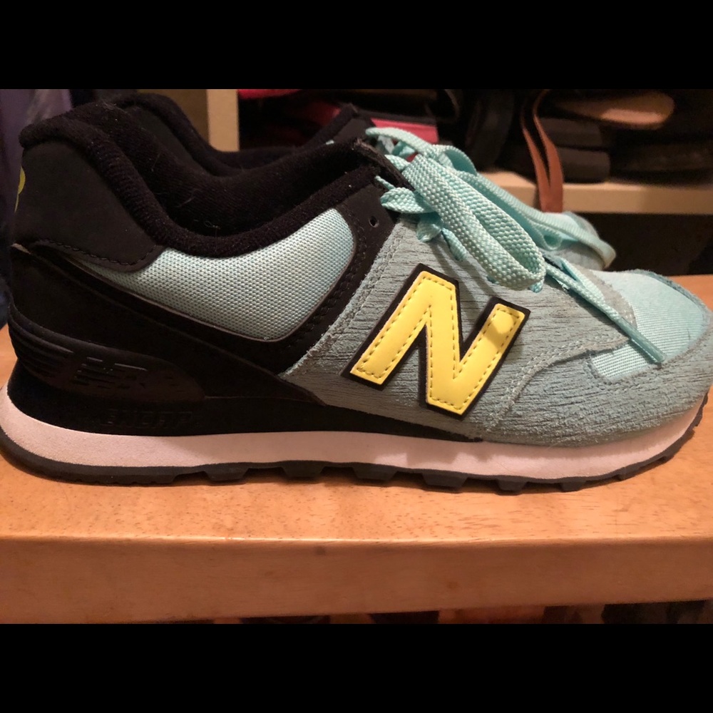 Women’s New Balance Classics